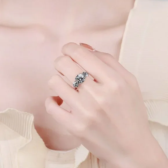 Certified 4ct. t.w. Moissanite Diamond 3 Stone Wedding Engagement Ring NEW